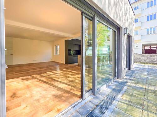 Wohnbereich mit Terrassenzugang - 