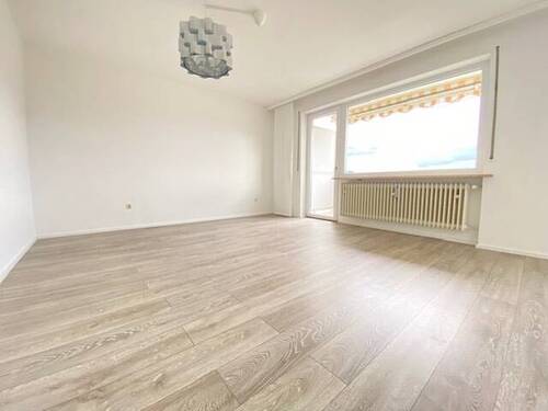 Wohnen-Essen1 (3.OG).JPG - Pendler-Traum in Freilassing: 3-Zi.-Wohnung mit Bergblick & perfekter Bahnanbindung.