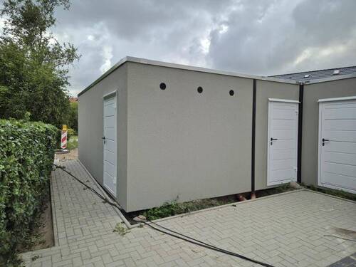 Mülltonnenplatz - 