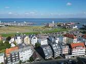 Luftansicht - Attraktive 2-Zimmer-Wohnung mit Seesicht in bester Lage des Lotsenviertels