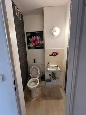 WC - 