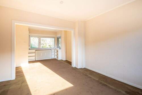 Wohnen/Essen - 4 Zimmer Doppelhaushälfte in Neuss