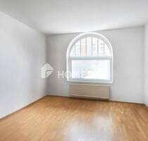 Klassisch und modern zugleich: Gepflegte 2-Zimmer-Wohnung in saniertem Altbau - Freiberg