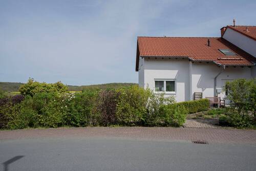 Außenansicht - 6 Zimmer Doppelhaushälfte zum Kaufen in Weilrod