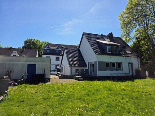 Rückansicht - 5 Zimmer Einfamilienhaus in Mülheim an der Ruhr