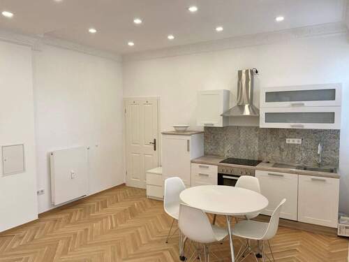 offene Küche m. EBK.jpg - 3 Zimmer Etagenwohnung in Nürnberg