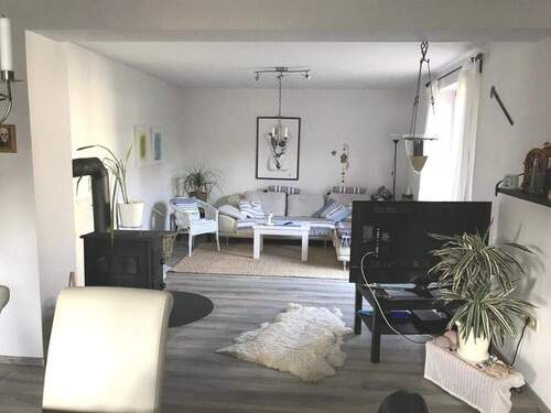 Wohnzimmer - 6 Zimmer Einfamilienhaus in Thannhausen
