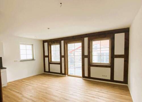 Wohnzimmer - 3 Zimmer Etagenwohnung zur Miete in Forchheim