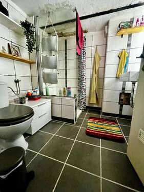 27. Badezimmer EG (linke Haushälfte) - 