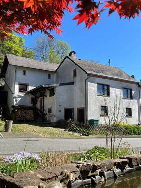 Aussenansicht - * NEIDENBACH * Bitburg * Grenze Luxemburg * Niederlande * Belgien *urig * gemütlich * kleines EFH * EinZweifamilienhaus * Ferienhaus *