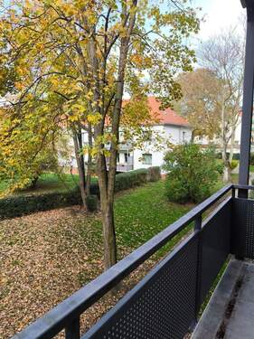 Aussicht vom Balkon - Etagenwohnung mit 54,00 m² in Leipzig zur Miete