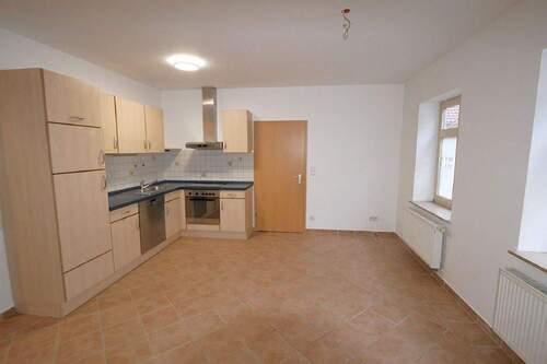 Bild1 - Wohnen, wo das Leben spielt: 2,5-Zimmer-Wohnung mit eingerichteter Küche am Ketschentor