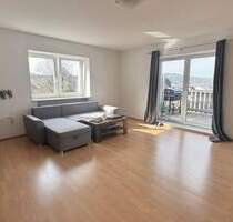 Berching-OT Pollanten ! Helle geräumige 3-ZW, 94 m², im 1.OG, großer Balkon