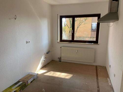 Platz für die EBK - 3 Zimmer Etagenwohnung zur Miete in Forchheim