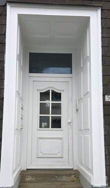 Hauseingang.jpg - Helle, großzügige 3 Zimmer, Küche, Diele, Bad - ideal bis 3 Personen