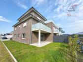 seitlicher Blick auf die Terrasse - 
