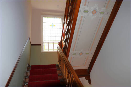 Treppenhaus Treppenlauf von unten - 