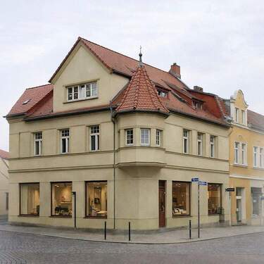 Ausseransicht - GewerbeflächeLadenBüroPraxis 170 m2 mit großen Schaufenstern