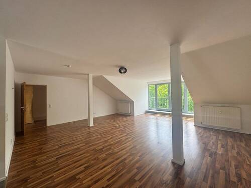 Großzügiges Wohnen - 2 Zimmer Etagenwohnung zur Miete in Pinneberg