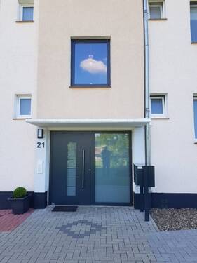 Gepflgeter Hauseingang - 3 Zimmer Etagenwohnung in Northeim