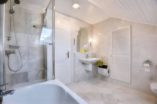 Badezimmer DG - 