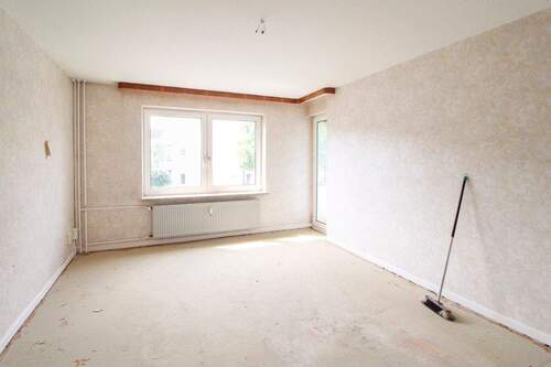 Wohnzimmer - 2 Zimmer Einfamilienhaus zum Kaufen in Eutin