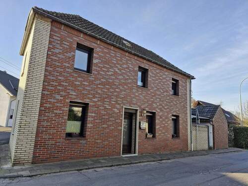 Hausfront - Raumwunder in Nettetal - 155.000,00&nbsp;EUR Kaufpreis, ca.&nbsp; 70,00&nbsp;m&sup2;&nbsp;Wohnfl&auml;che