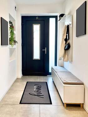 Eingangsbereich und Flur - 5 Zimmer Doppelhaushälfte zum Kaufen in Brüggen