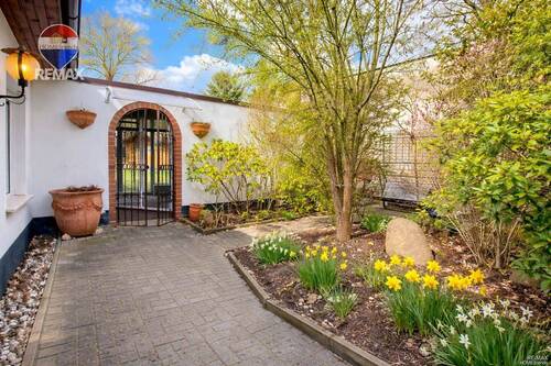 Eingangsportal - 4 Zimmer Einfamilienhaus in Schöneiche