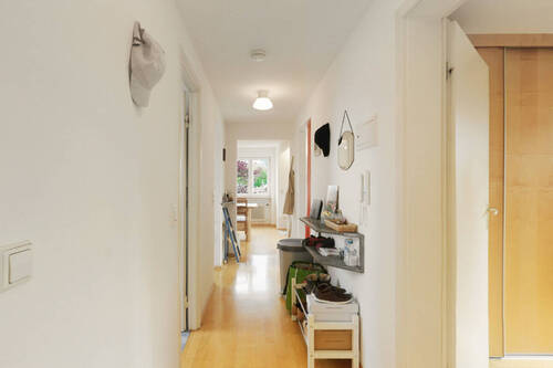 Flur - 3 Zimmer Etagenwohnung zum Kaufen in Freiburg im Breisgau