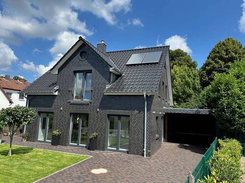 Bild 1 - *** TOP Angebot, hochwertige und technisch moderne Ausstattung, ideal für Ihre Familie ***