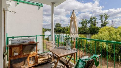 Balkon 2 - Ihr Ruhepol am Main: Stilvolle Wohnung mit Balkon in Seligenstadt