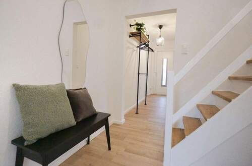 Eingang/ Flur - 4 Zimmer Reihenmittelhaus in Geestland