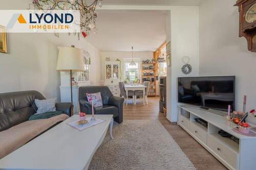 Wohnzimmer mit Essbereich - 