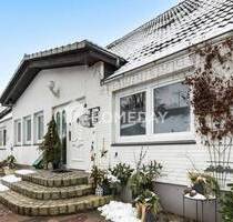 Großzügige Doppelhaushälfte mit Einliegerwohnung, Vollkeller und schönem Garten in ruhiger Feldlage - Worpswede Neu Sankt Jürgen