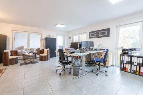 Wohnzimmer 3-2_resized.jpg - 