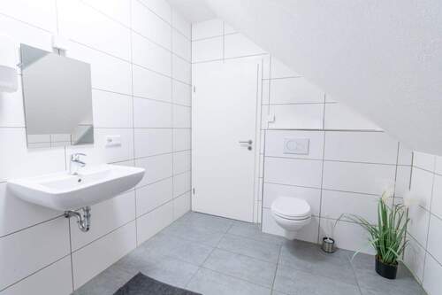 Badezimmer 2 (2)_resized.jpg - 