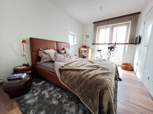 Schlafzimmer möbliert - 