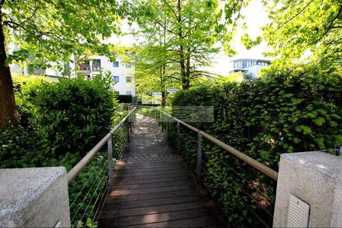 Promenade an Teichanlage - 3 Zimmer Etagenwohnung in Köln