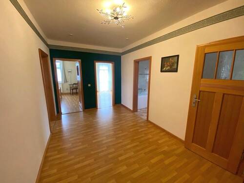 Großzügiger Flur - 3 Zimmer Etagenwohnung in Jena