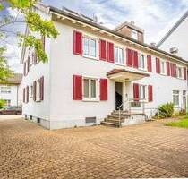 Mehrfamilienhaus mit 4 freien Wohnungen und Laden in der Stadt - Achern