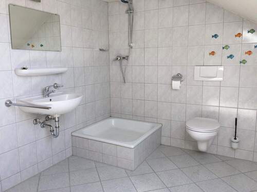 Bad - 2 Zimmer Etagenwohnung zur Miete in Günzburg