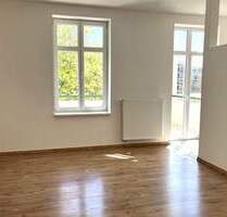 Großzügige 3-Raum-Wohnung mit Balkon und modernem Wohnkomfort in gepflegtem Mehrfamilienhaus - Chemnitz Zentrum