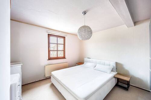Schlafzimmer - 5 Zimmer Doppelhaushälfte zum Kaufen in Bietigheim-Bissingen