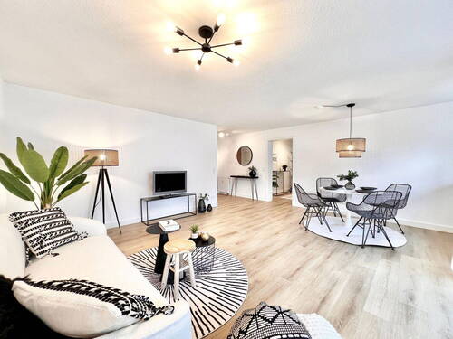Wohn- Essbereich - 2 Zimmer Etagenwohnung in Karlsruhe