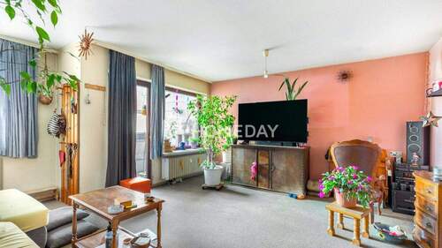 Wohnzimmer 1 - 2-Zimmer-Wohnung mit Tiefgarage mitten in Sinsheim