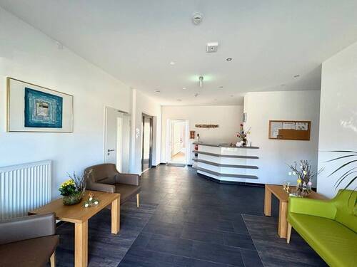 DRK-Servicestelle und Gemeinschaftsbereich - 