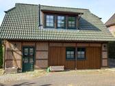 Vorderansicht - Charmantes Fachwerkhaus mit Einliegerwohnung und Inventar - Einziehen und Wohlfühlen!