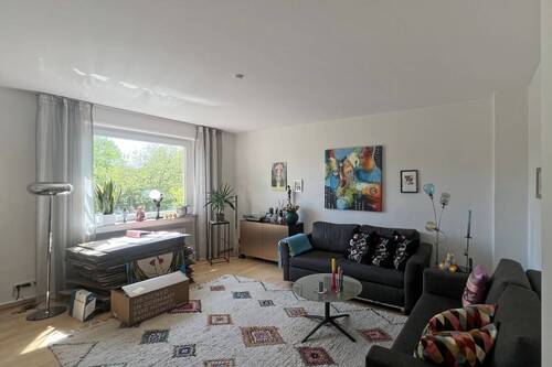 Wohnzimmer - 2 Zimmer Etagenwohnung in Essen