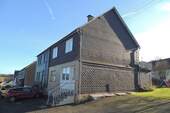 Seitenansicht - 8 Zimmer Mehrfamilienhaus, Wohnhaus zum Kaufen in Daaden VG